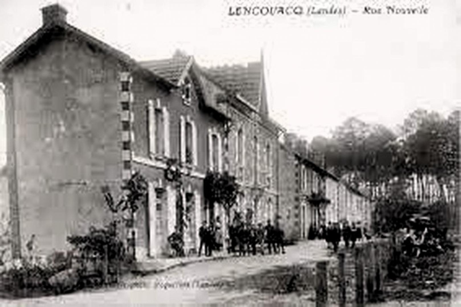 cartes postales Lencouacq rue du foirail.jpg